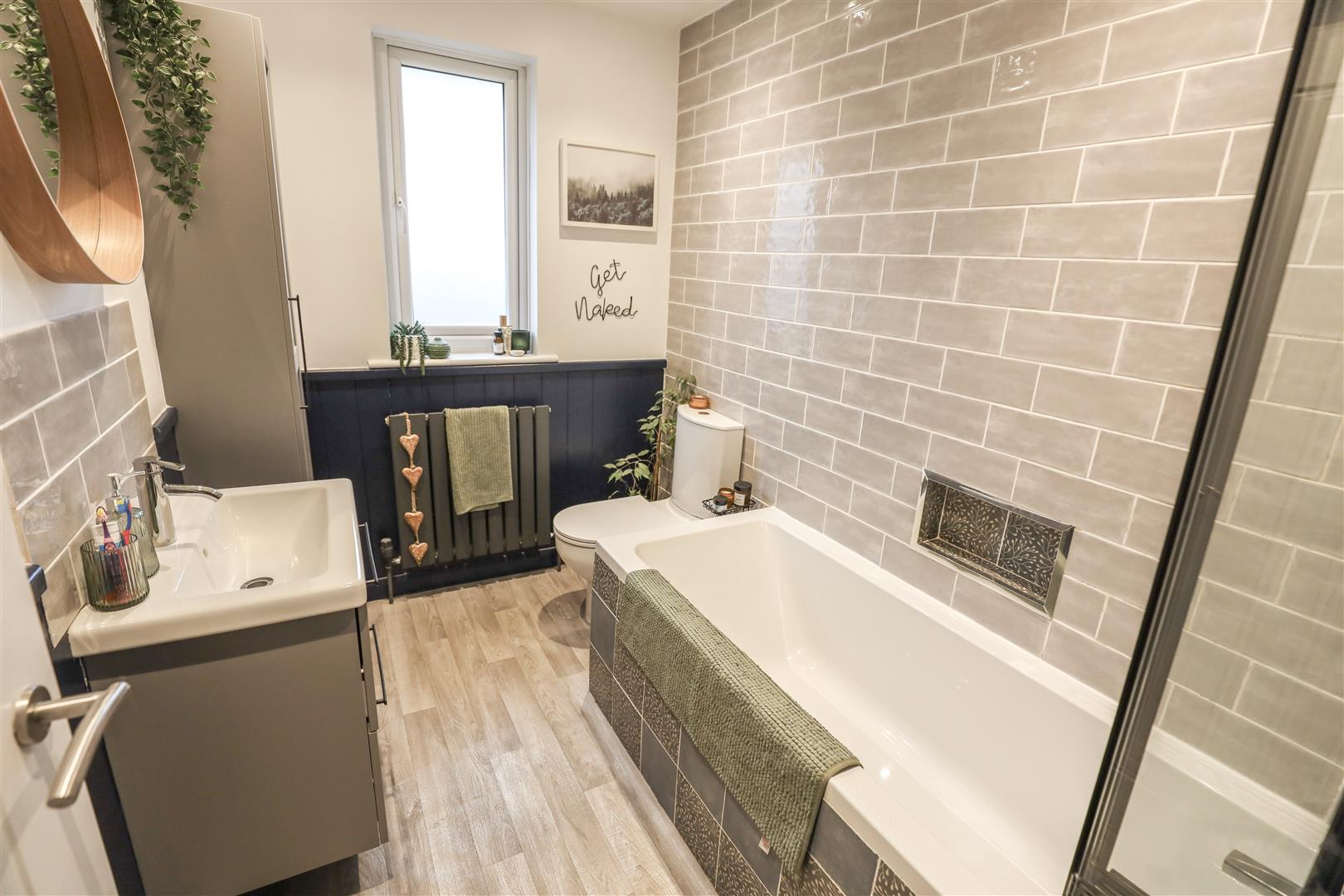 37 Millfield Drive, Cowbridge, Vale of Glamorgan, CF71 7BR